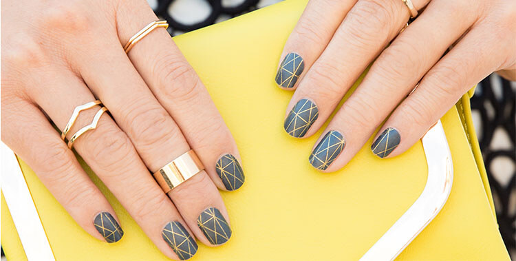 ملصق الأظافر02